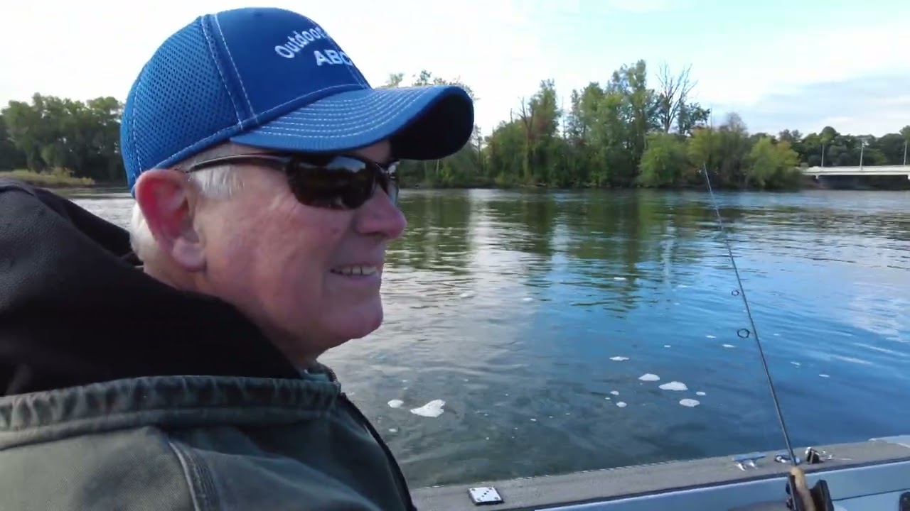 OUTDOOR ADDICTION EPISODE 18 Giant Indiana Steelhead Trout