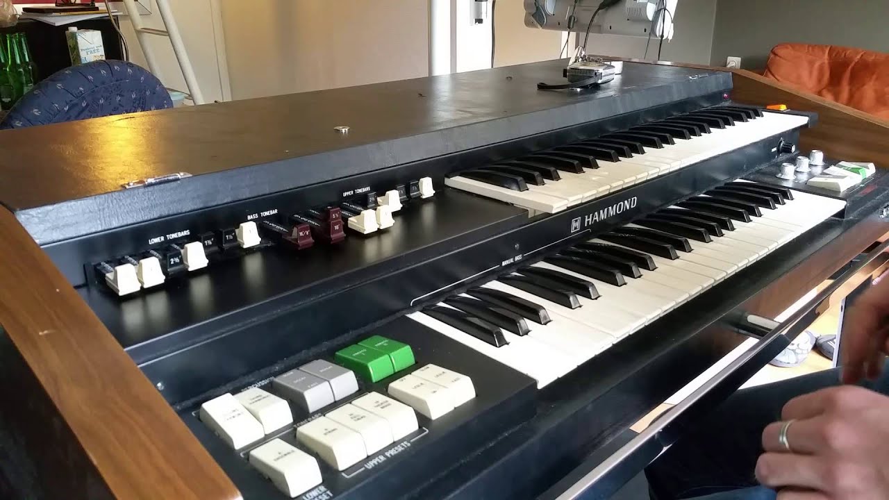 Arno Bilder Hammond X5 demo