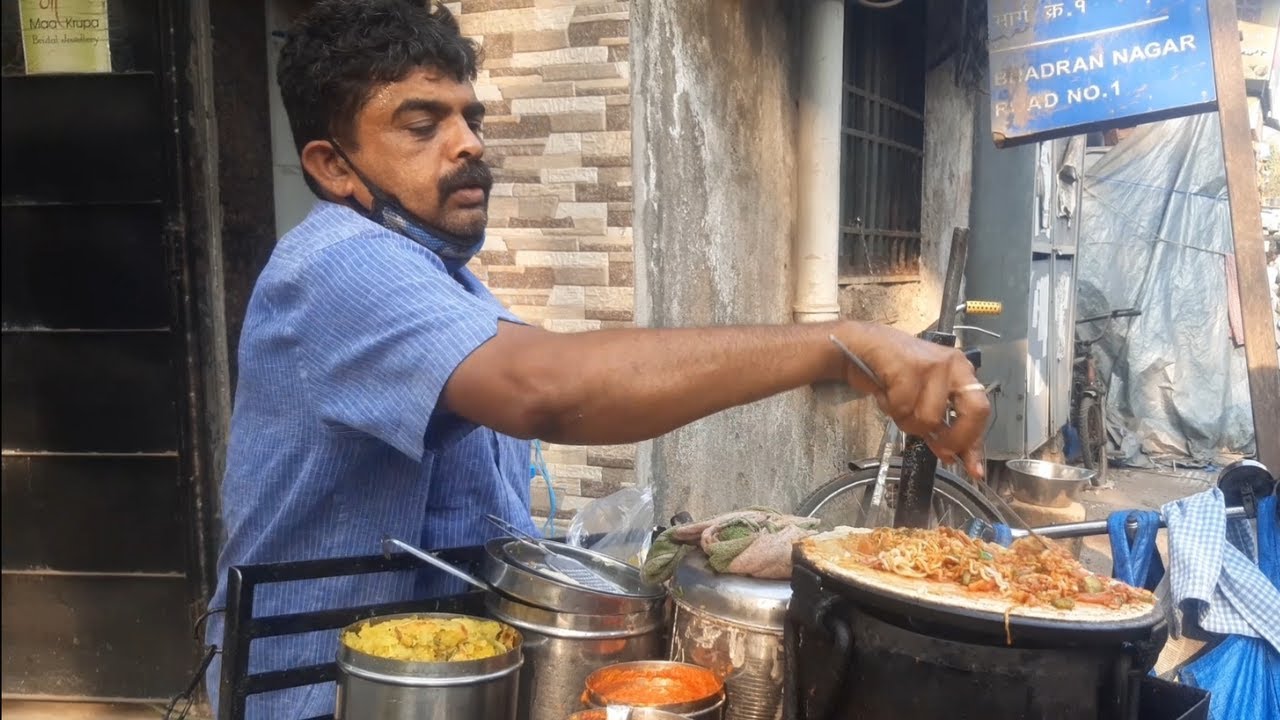 Mumbai Man Selling Dosa on Cycle From 20 years || Indian Street Food part 1
