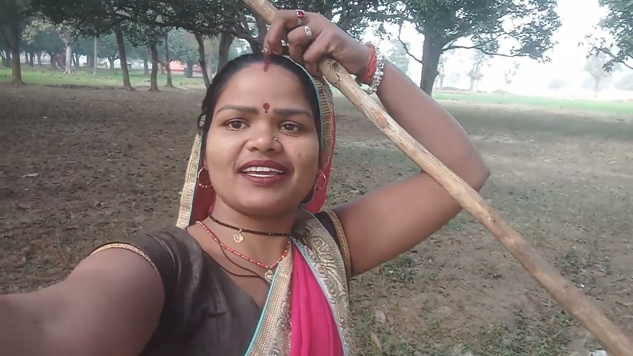  #सुनीता भाभी #भैंस चराने आई# है उनका #वीडियो देखें #लाइक कमेंट#love कीजिए