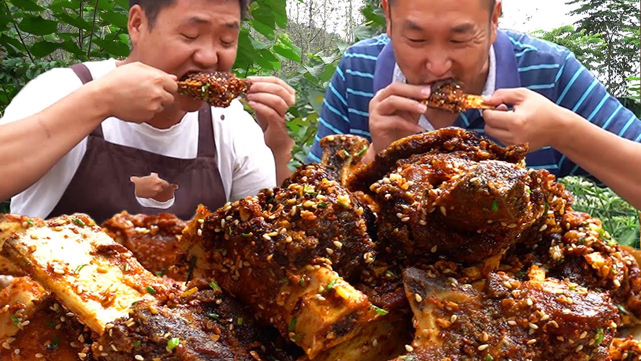 兩兄弟想喝酒，炸些香酥牛排下酒，麻辣味，真過癮【鐵鍋視頻】