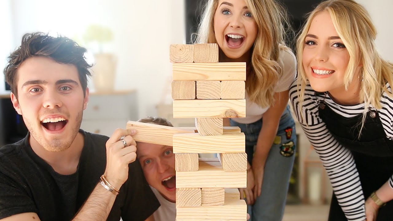 COUPLES GIANT JENGA CHALLENGE