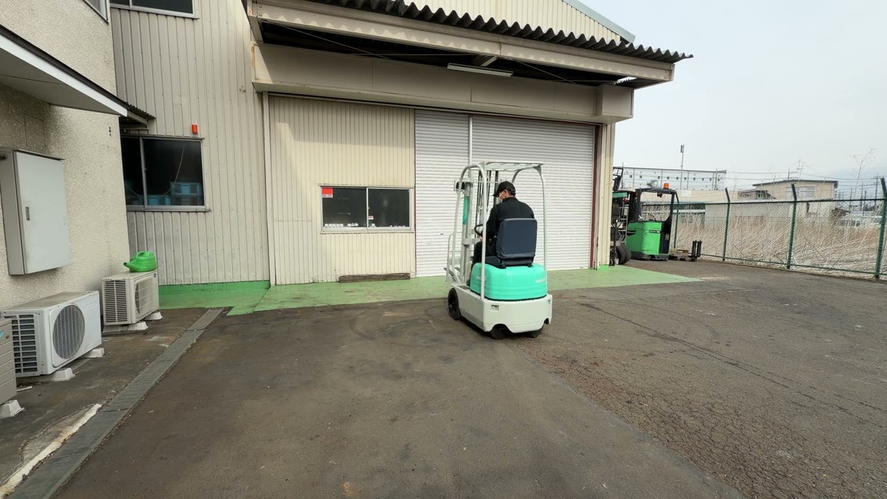 KOMATSU 2012 FB05 3 14711　コマツ　小松　バッテリー　フォークリフト　カウンター　500キロ　500kg　0.5ｔ　0.5トン　2.5ｍ　免許不要　小旋回　小型　ミニオン