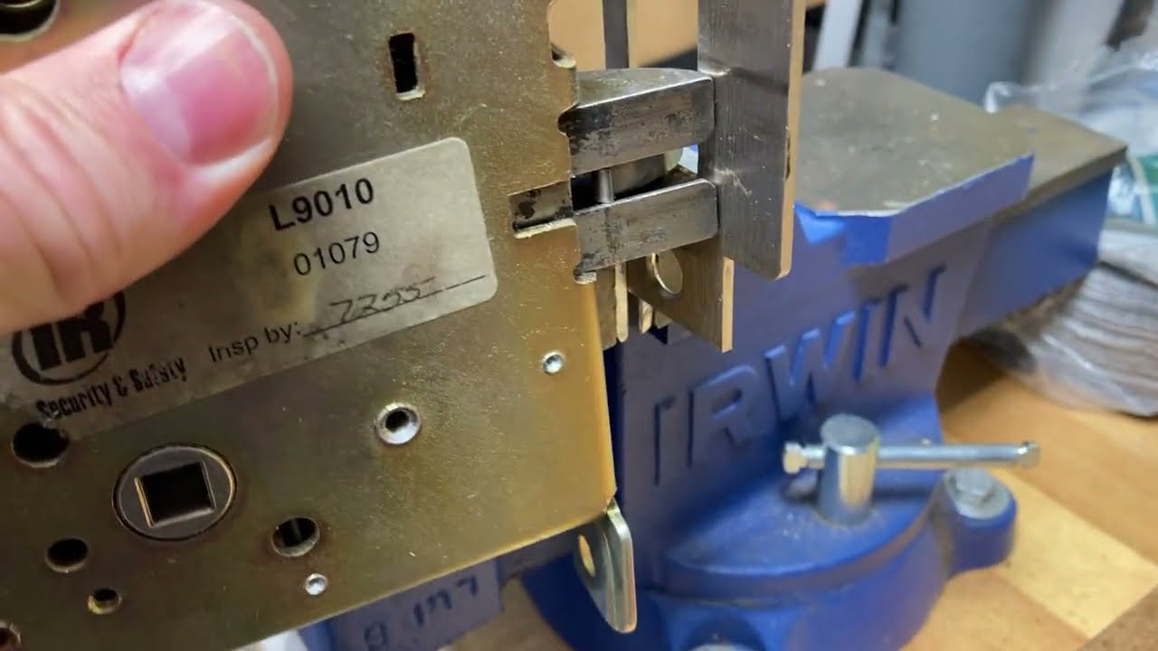 OMG, now my door lock doesn't work #fail #lock #doors