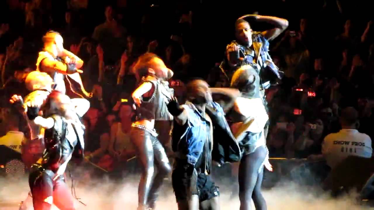 Lady GaGa - Poker Face - Atlanta - (Falls on Stage) - April 2011