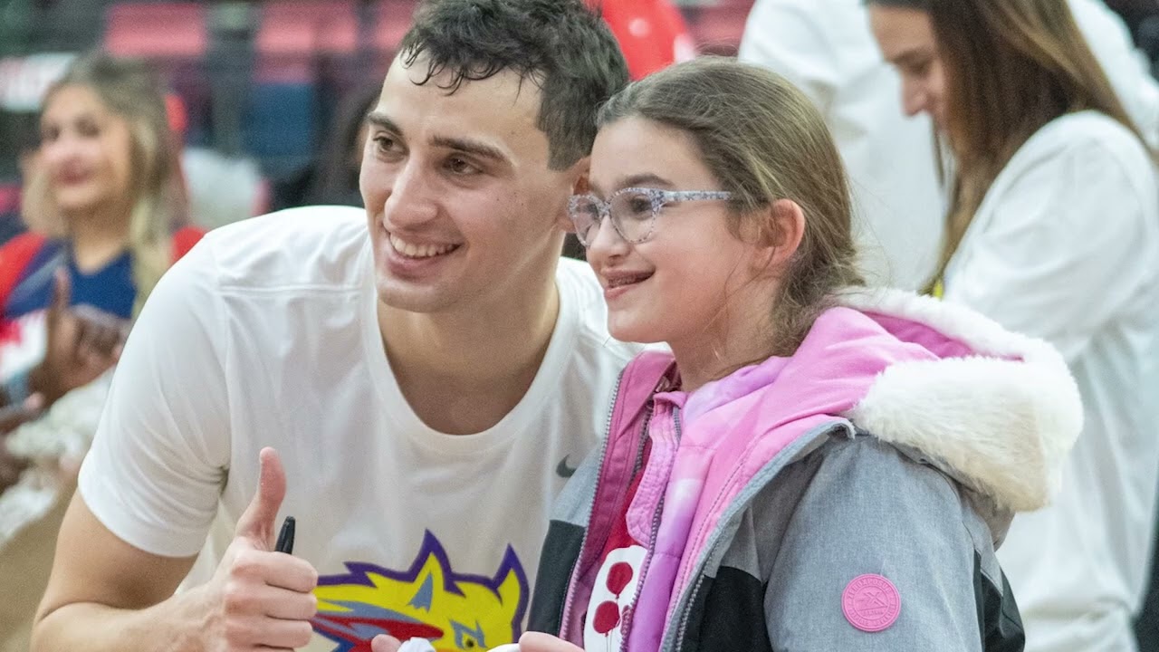 Андреј Шошкиќ - македонскиот кошаркарски талент кој собира признанија во Америка