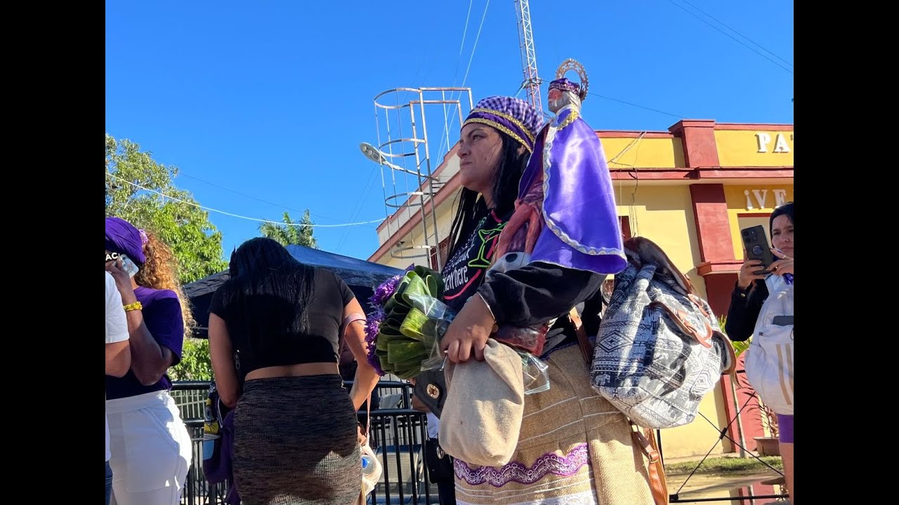 Miles de cubanos acudieron este miércoles al Santuario Nacional de San Lázaro en El Rincón