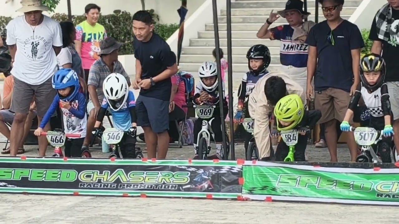 Speed Chasers 🚴‍♂️