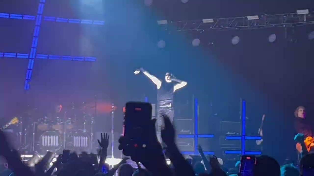 MARILYN MANSON - DISPOSABLE TEENS (LIVE)