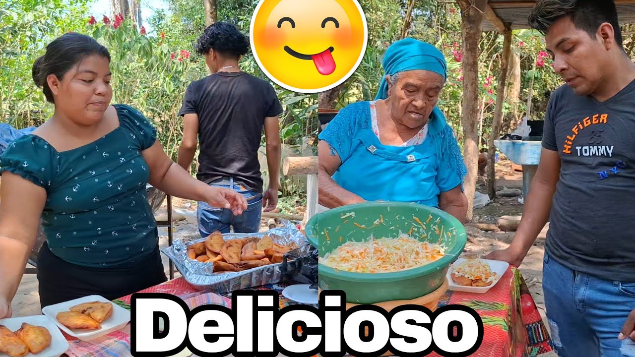 ❤️La Abuelita Comparte Con El grupo Deliciosa Empanada🤤Andres Ayuda ala abuelita