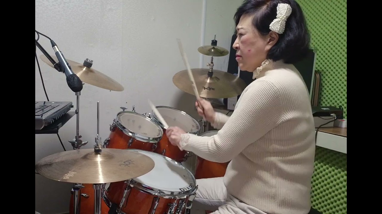 이쁜시니어  드럼