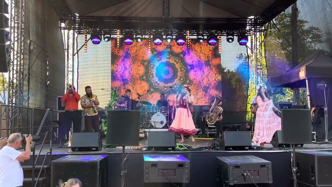 Garncarze z Medyni - KarolinaLizer i jej Folk Orkiestra