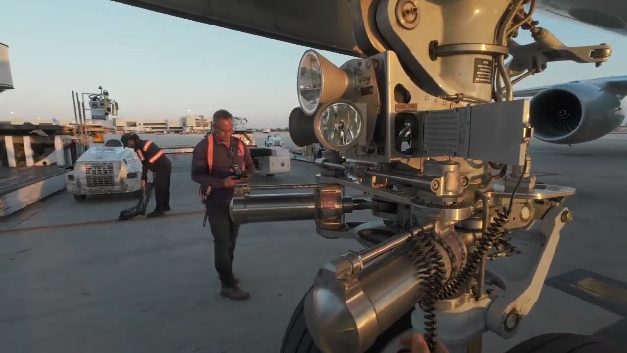 A350 1000 Sunset Pushback with cockpit communication
