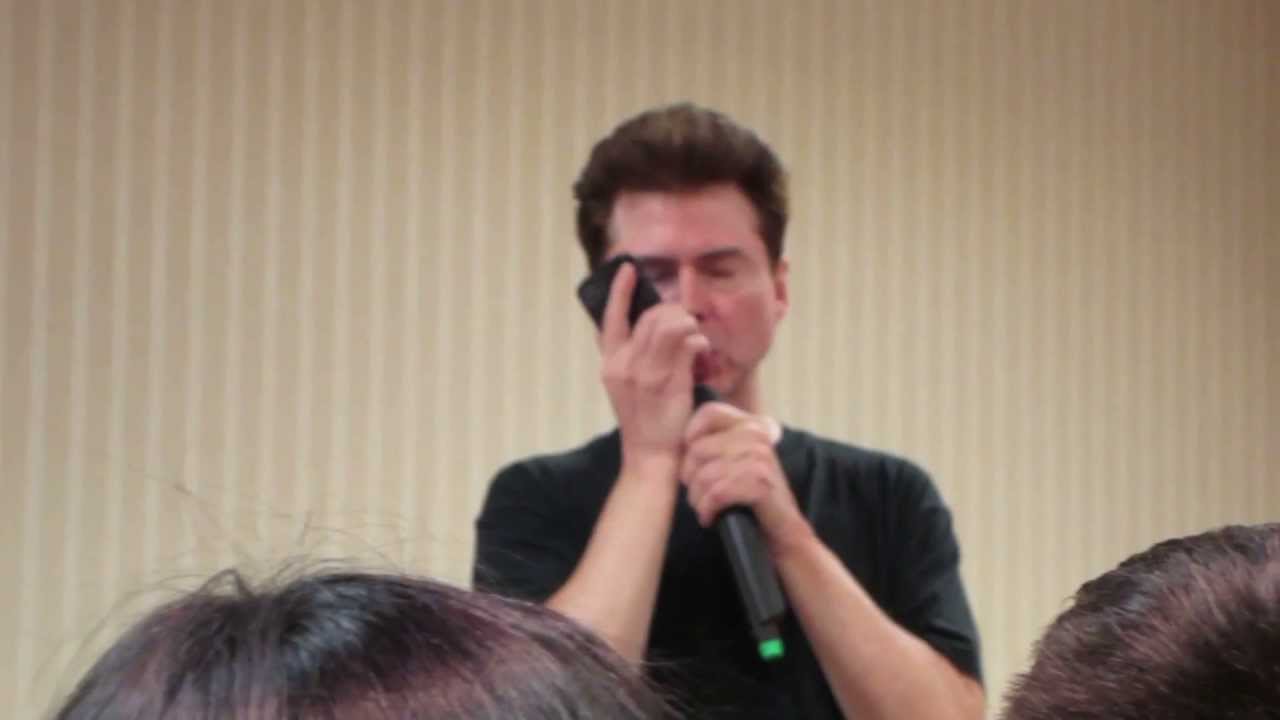 Quinton Flynn (RAIDEN) Prank Calls David Hayter (SNAKE) at Anime Festival Wichita METAL GEAR SOLID