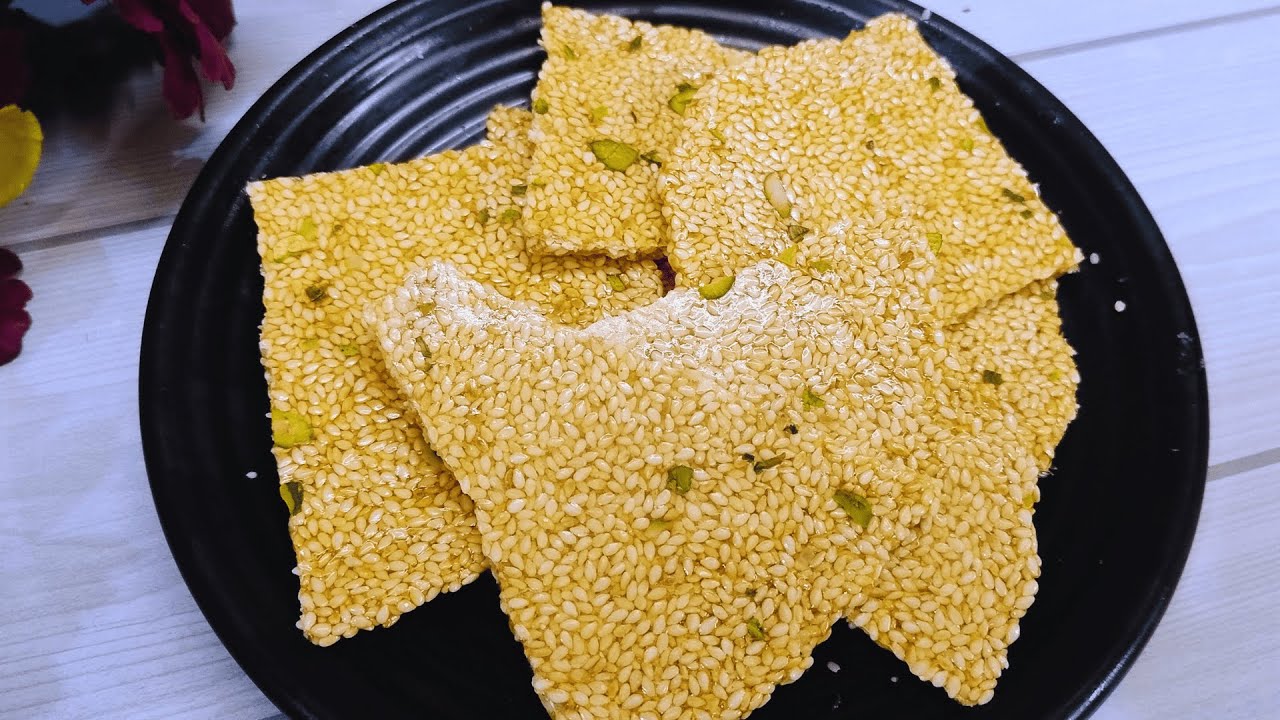 पापड़ जैसी पतली,कुरकुरी स्वादिष्ट तिल पट्टी बनाने की आसान विधि | Til Papadi | Til Patti 