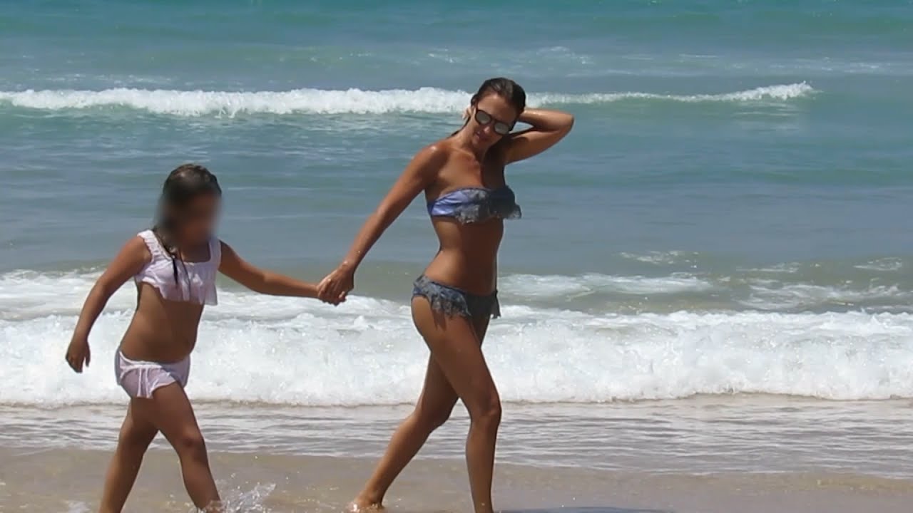 Paula Echevarría, vacaciones con Daniella en Chiclana