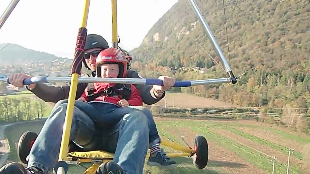 Icaro 2000 Manfred flying with his son Thomas