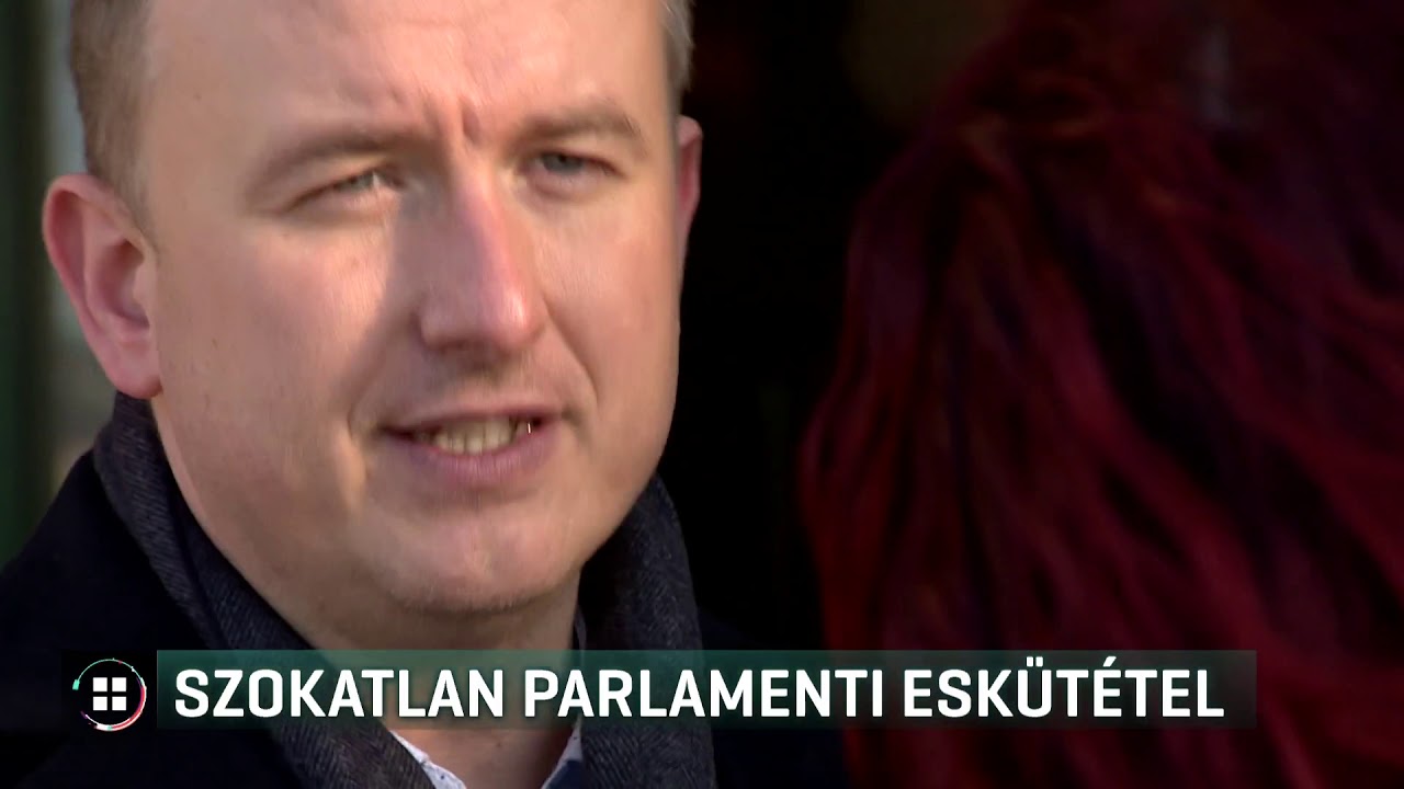 Megv&aacute;ltoztatta az esk&uuml;sz&ouml;veget a DK &uacute;j parlamenti k&eacute;pviselője 19-12-03