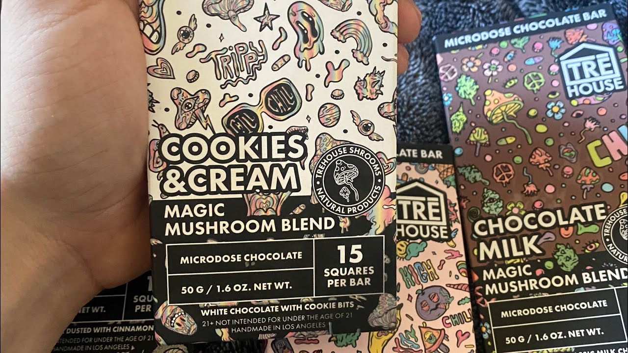FIRST TIME TRYING MAGIC CHOCOLATE🍄🍫