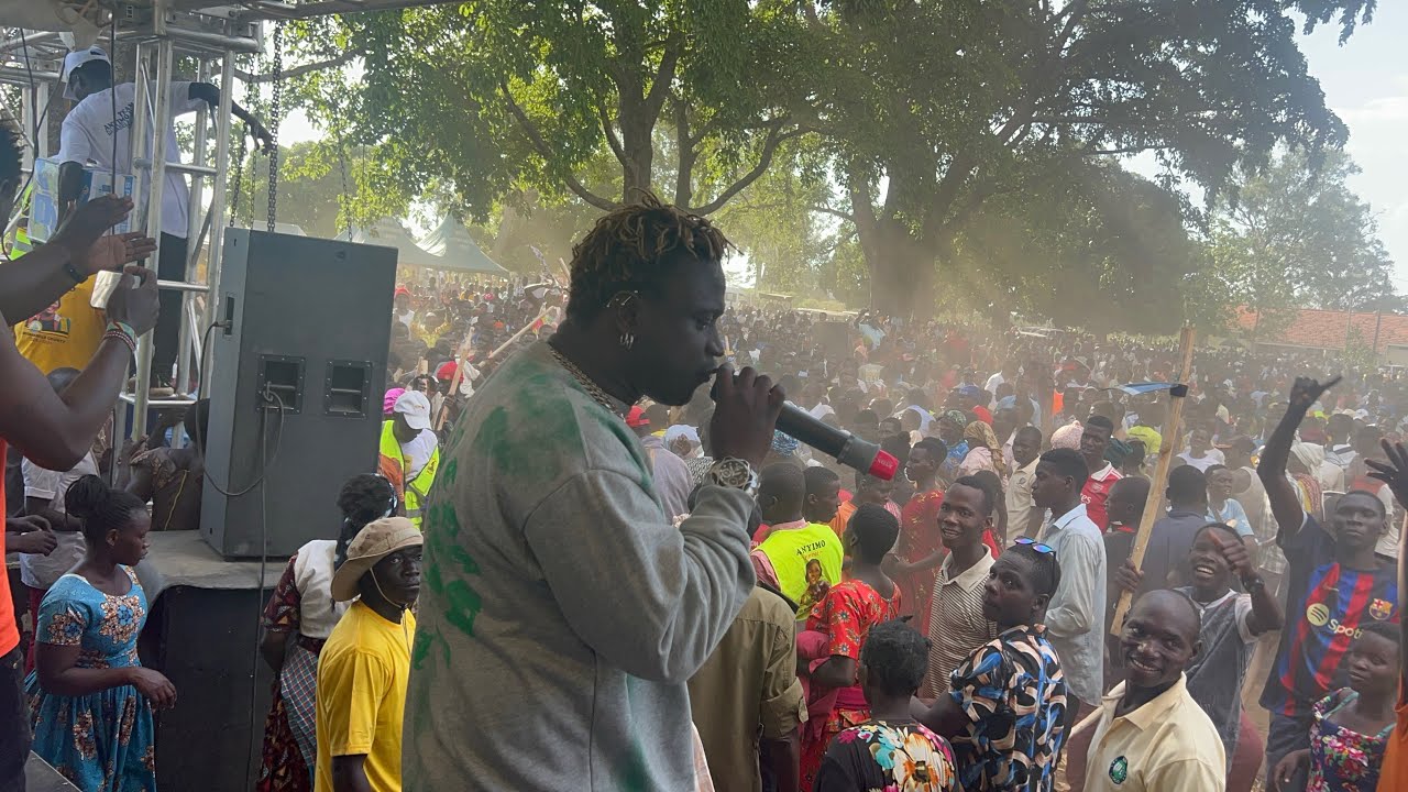 Gravity Omutujju Shuts Down Dakabella-Soroti , showered with too much Love