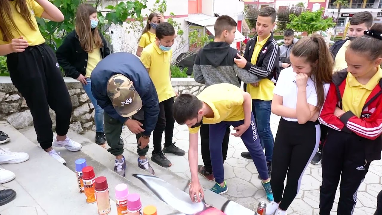 Shkolla Meleq Gosnishti, Patos