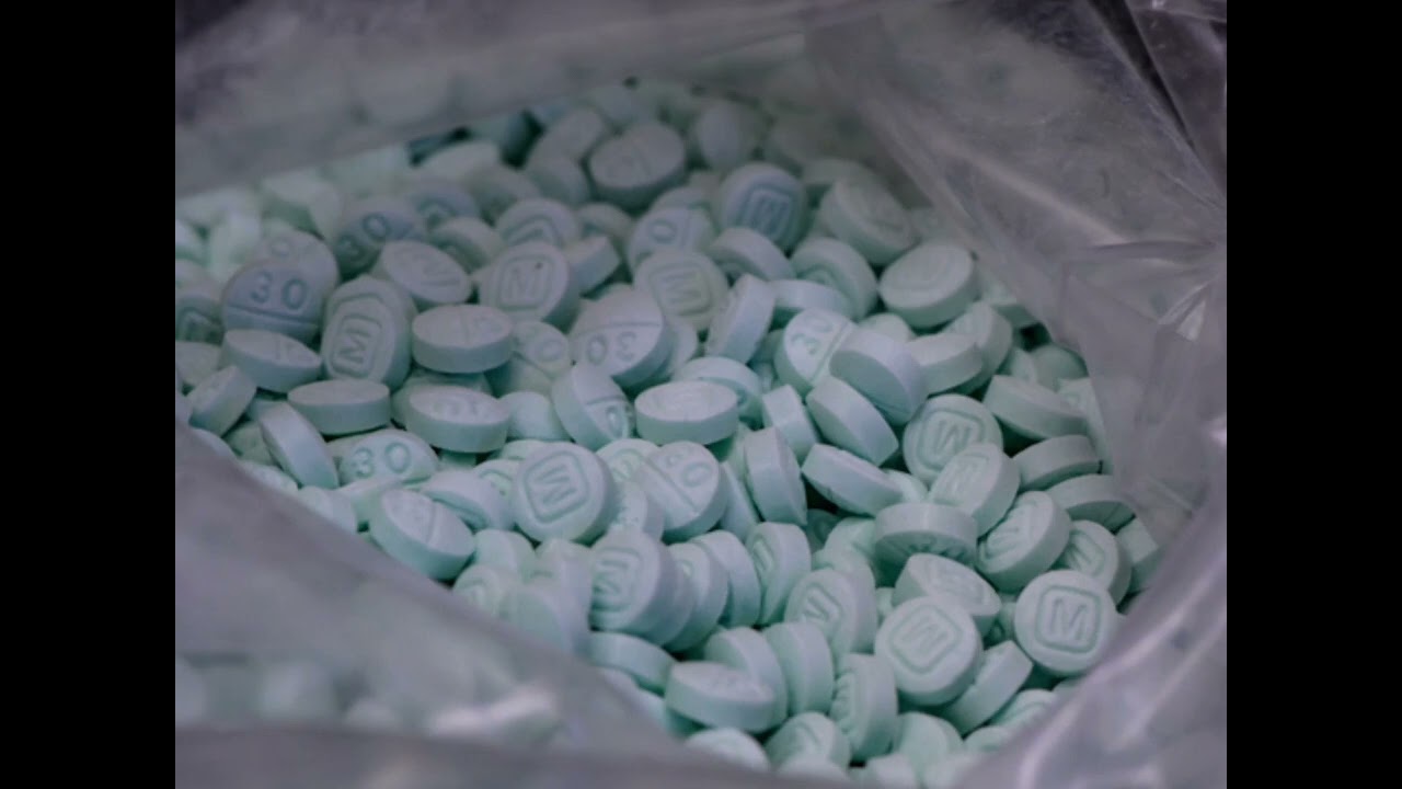 Rozayy ft Luh Ben -pills 