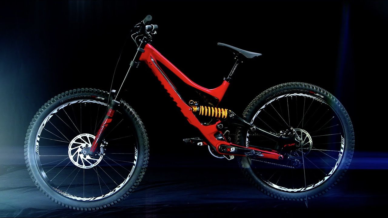 First Look: Aaron Gwin's New World Cup DH Bike
