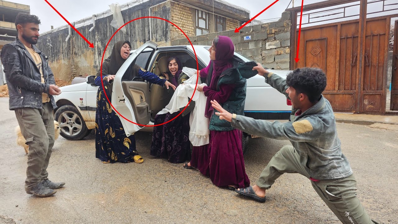 Leila prevents Shiva and Mahan from going to the hospital. Shiva's pregnancy is in danger.