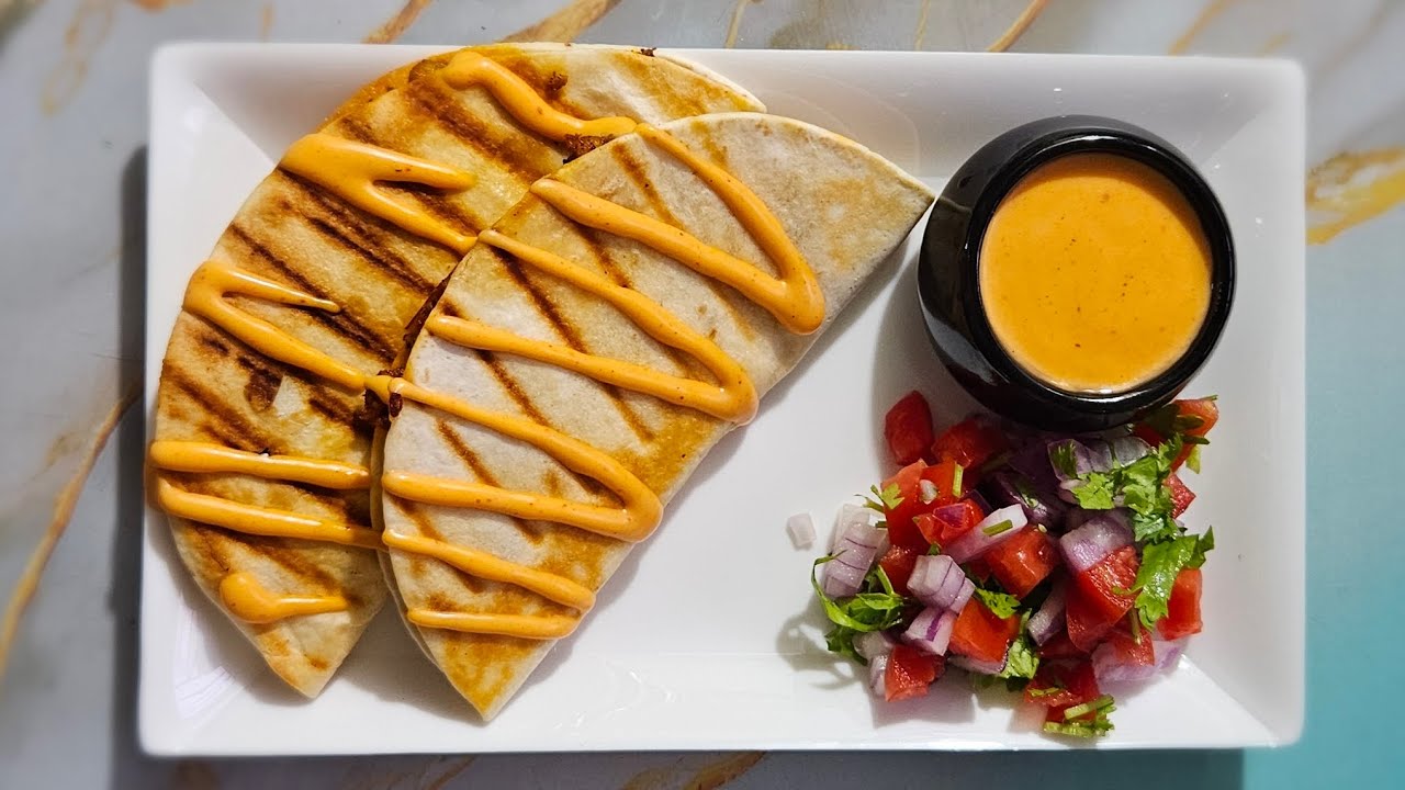 Chicken Taco #tacos #easyrecipe #ramadanspecial #mouthwateringfood#food #humairadhanseykitchennvlogs