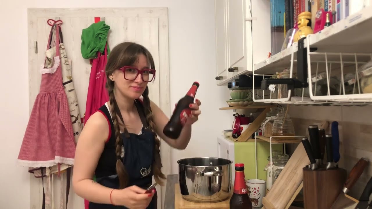 Vecina ta\ Prăjeală de zile mari: aripioare de pui și cartofi prăjiți 😋
