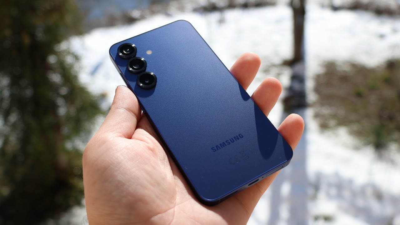 Samsung Galaxy S25 Navy Unboxing: Surprisingly Bold!