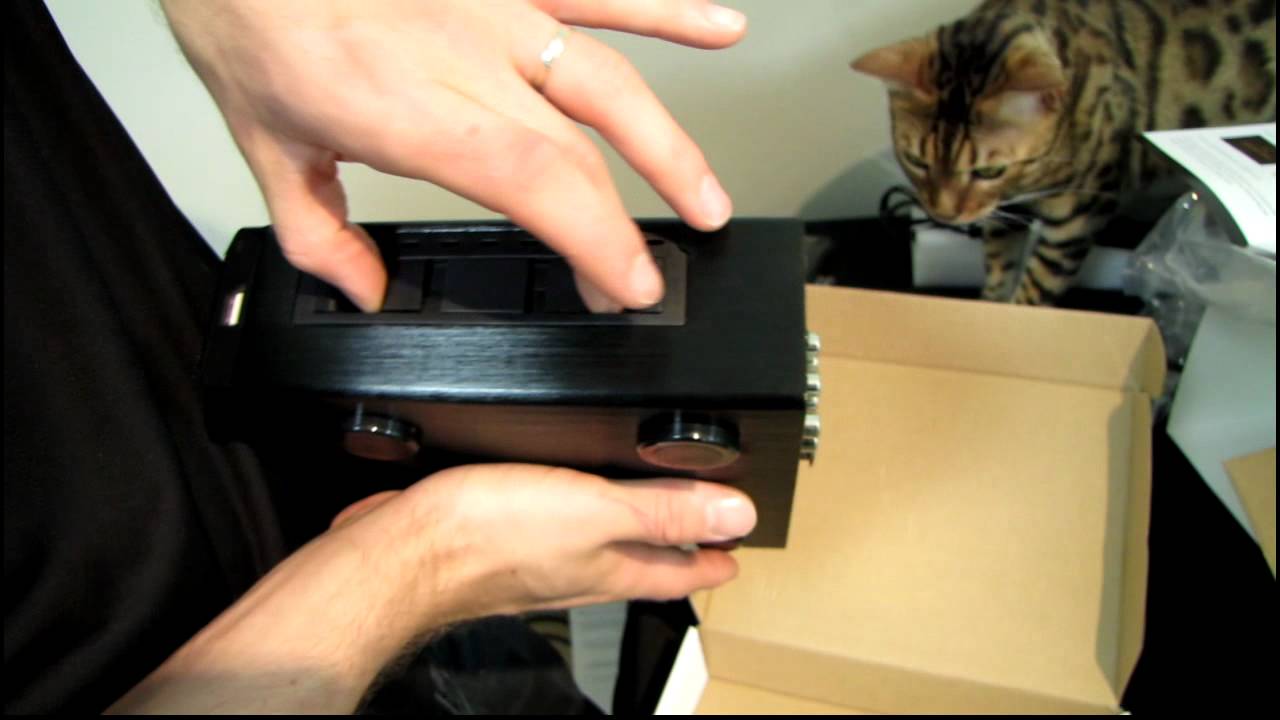 Pivos Aios Network Media Player Unboxing & First Look Linus Tech Tips