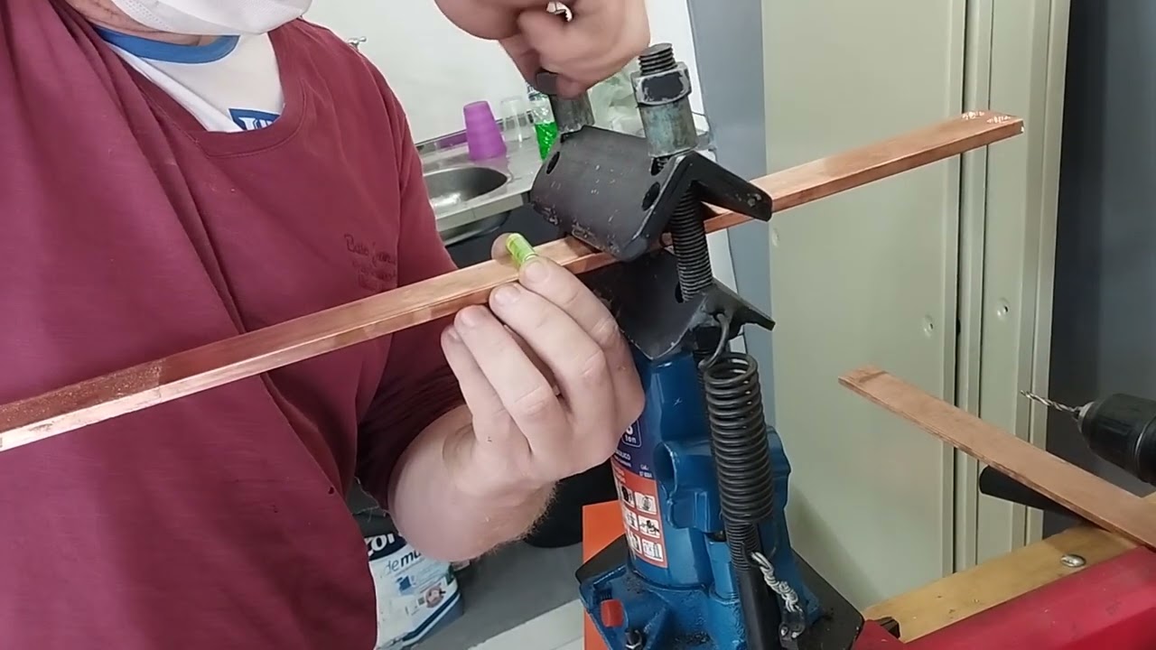QGBT parte 06 dobramos barramentos de 800A dobradeira que nos inventamos.