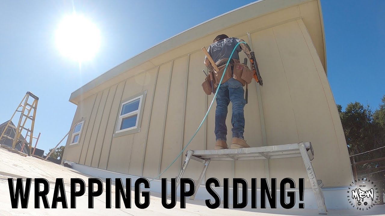 10 Day House Build: Wrapping Up Siding!