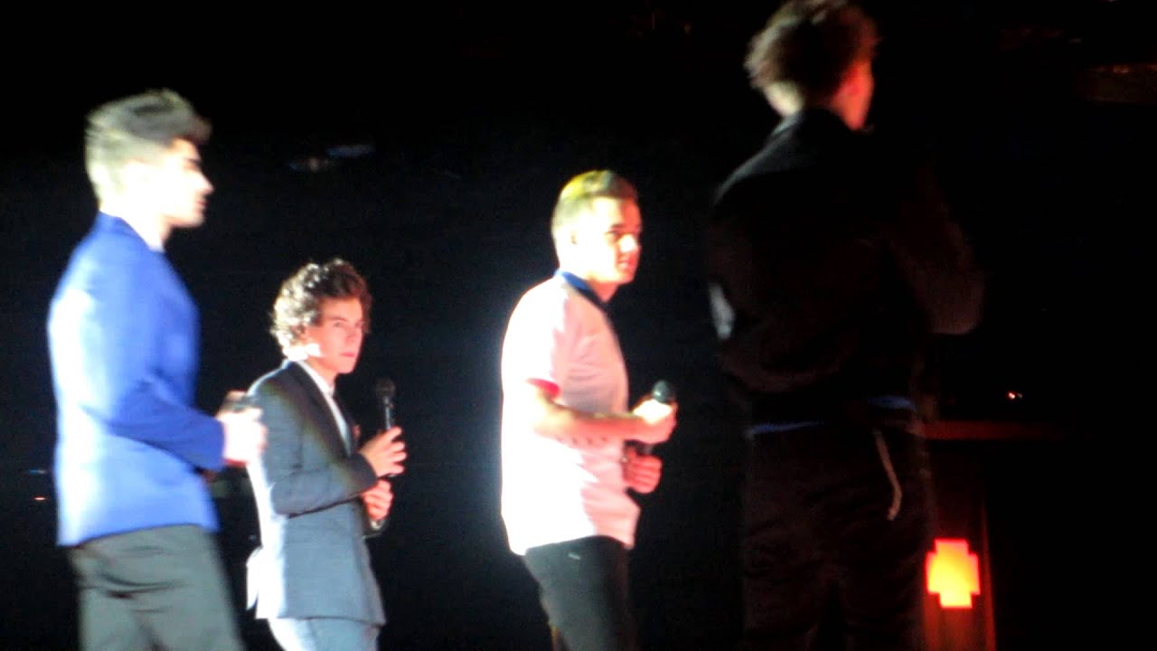 FULL One Direction Twitter Questions - FRONT ROW OF B STAGE - Glasgow SECC 27th Feb 2013