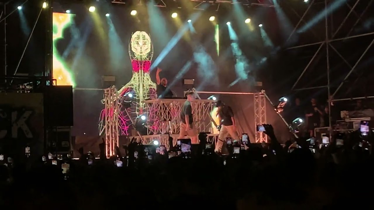 Live Rock In Roma Madman ft Nayt - Fame