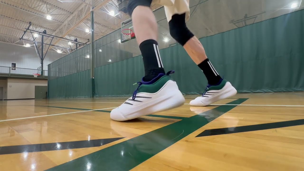 SQUEAK TESTING & TRACTION on ADIDAS DAME 9 ‘BUCKS’ like DAMIAN LILLARD!