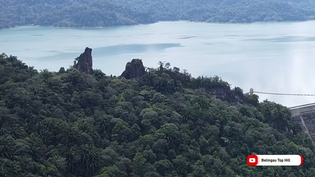 Empangan Murum dan Batu Tungun (Batu suci)  tempat pertapaan orang Penan.