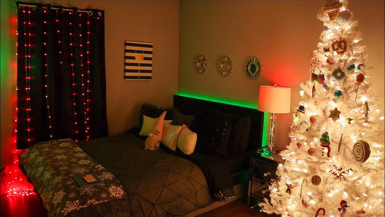 ASMR | Lo-Fi Christmas Room Tour🎄(Whispered)