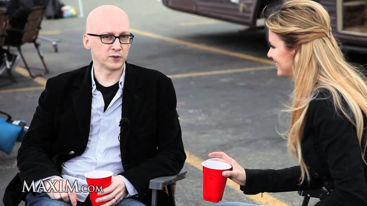 Maxim Exclusive: A Drink With Greg Mottola