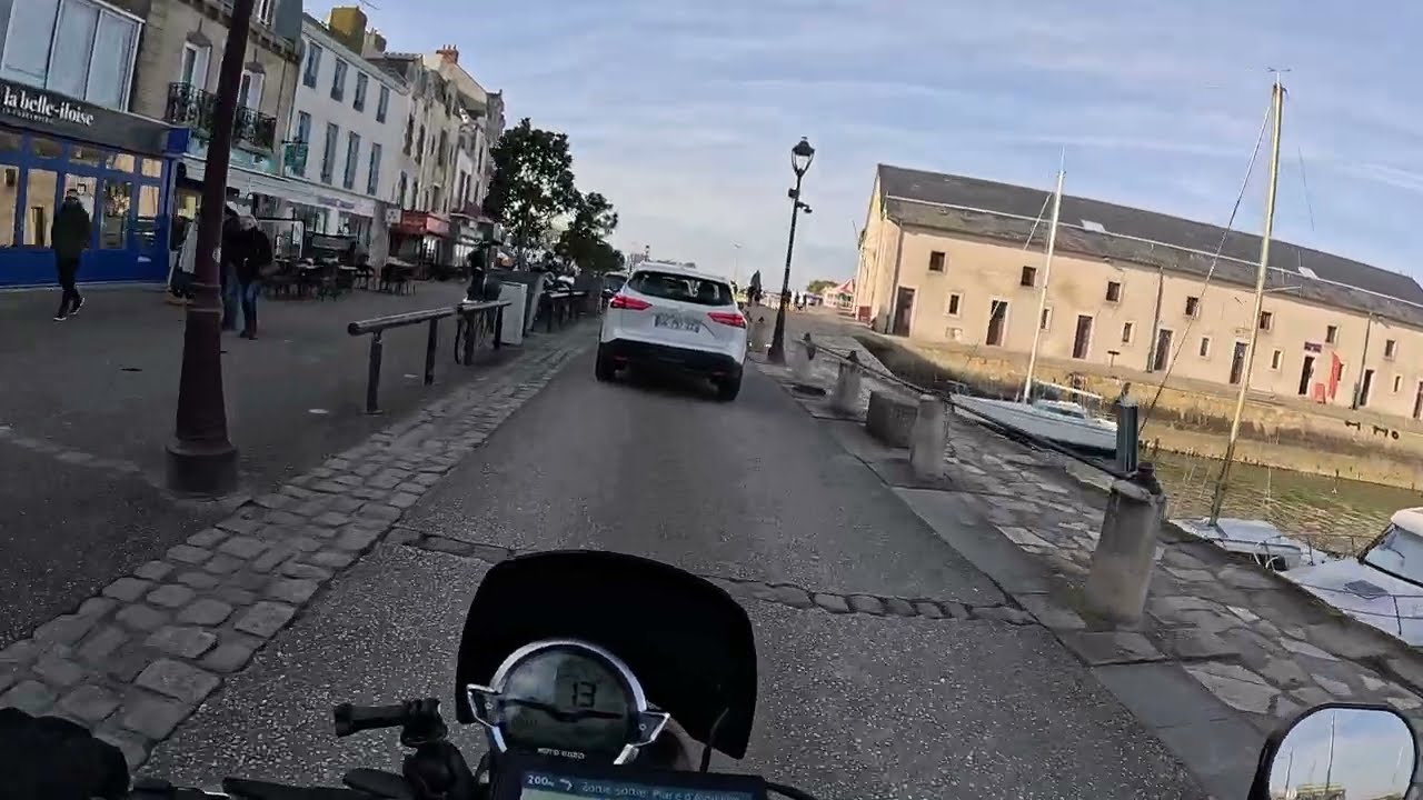 Balade au Croisic et au jardin étoilé. Moto Guzzi v7 850 édition spéciale Ten 2024