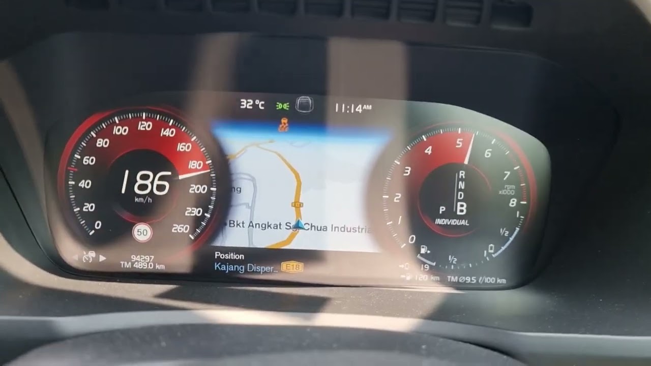 2018 Volvo XC90 T8 | 100 - 200 Kmh Acceleration | AS FAST AS A SPORT CAR!?