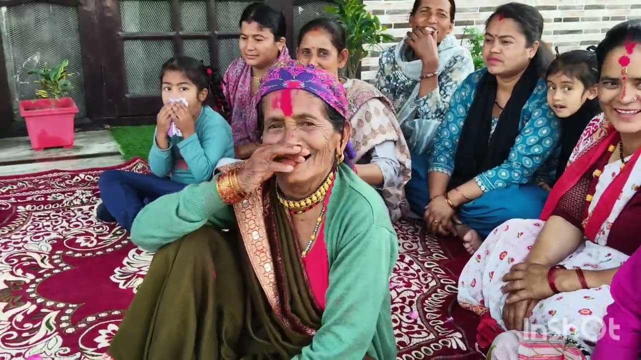 Holi mein Kari Aaj sabhi logon Ne bahut sari Masti