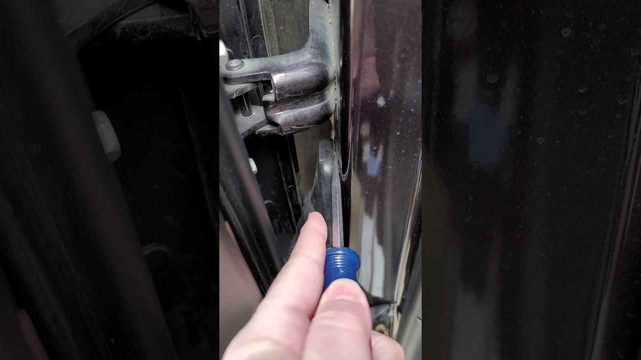 2014-2018 Silverado door harness boot removal