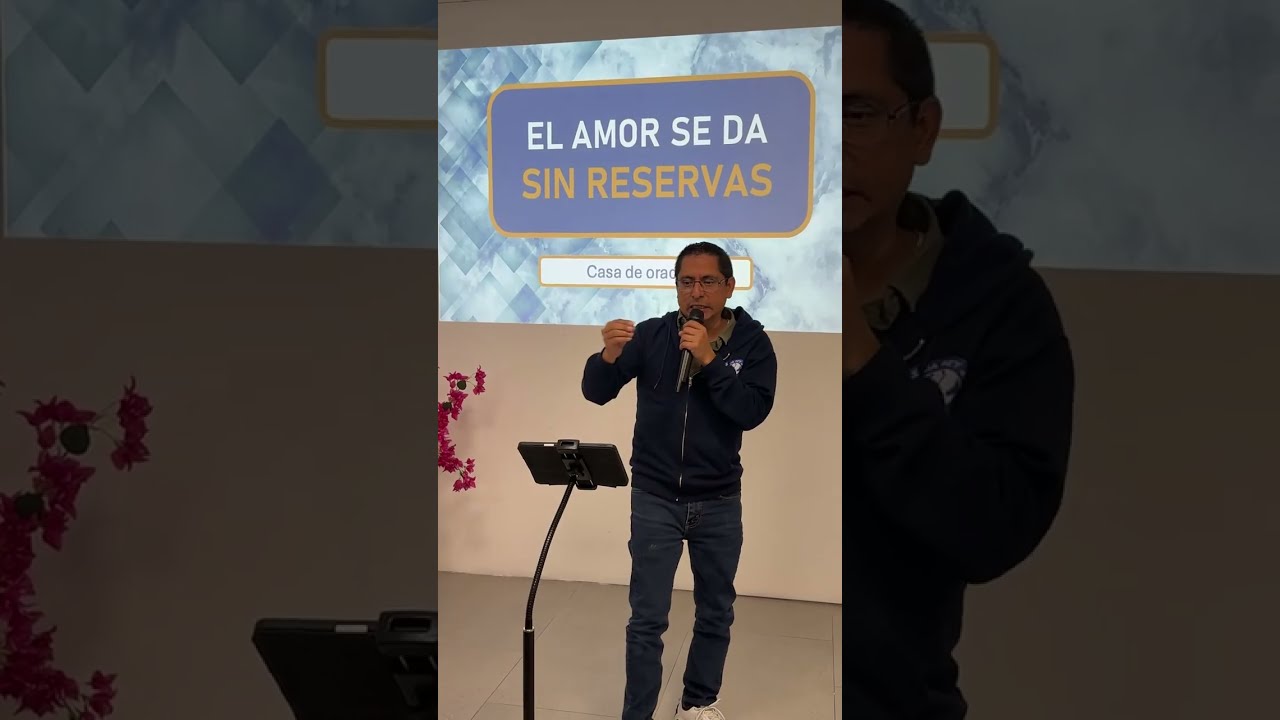 Pastor Jesús Vázquez está en vivo