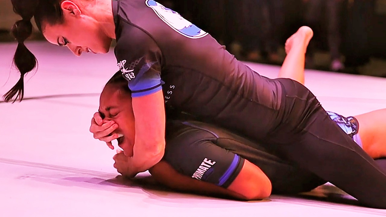 Girls Wrestling – She's INSANELY Aggressive!