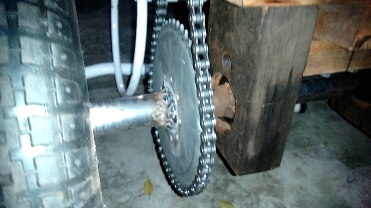 Carrinho elétrico caseiro com motor de ventoinha.