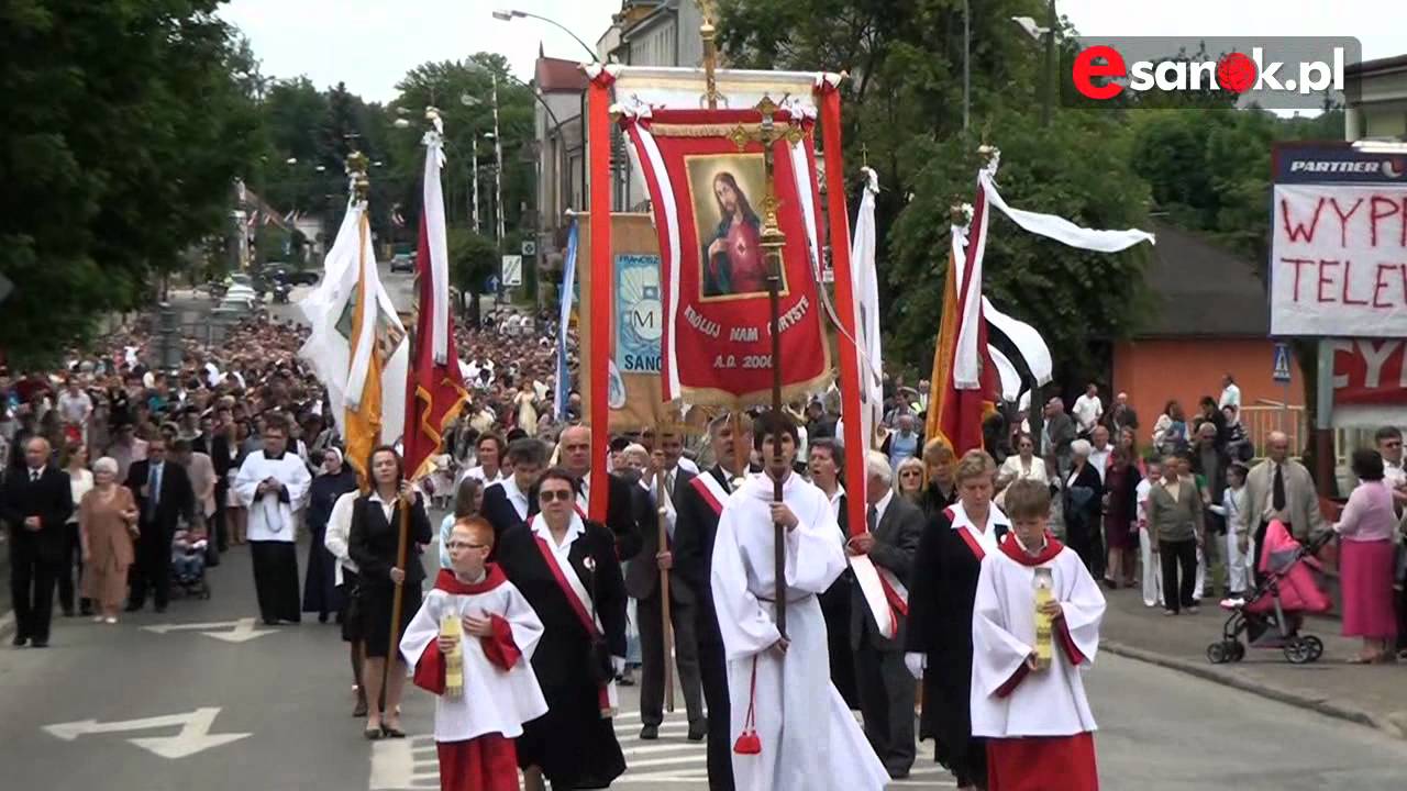 Tłumy na procesji Bożego Ciała w Sanoku - Esanok.pl