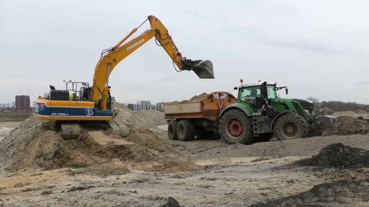 DOOSAN DX 255 LC FENDT 828 VARIO FENDT 826 VARIO VEENHUIS HADENBERG