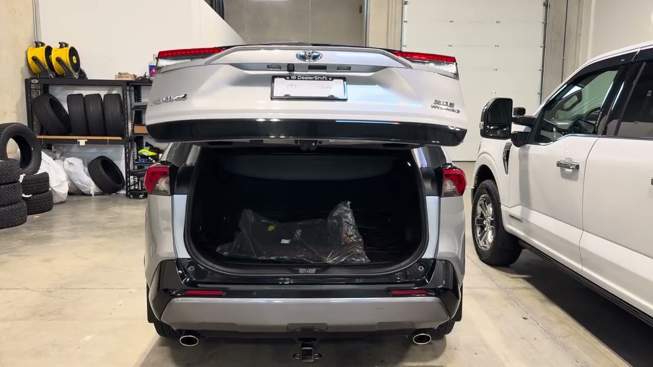DealerShift - 2020 Toyota RAV4 XSE Hybrid 